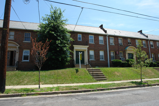 137 35th St NE in Washington, DC - Building Photo - Building Photo