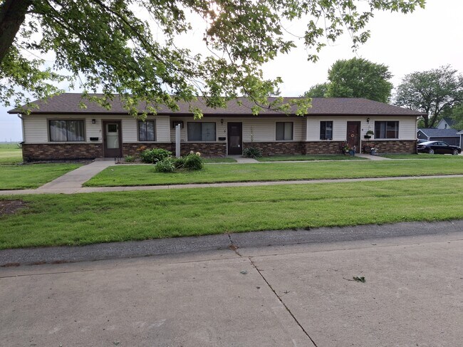 340 S Rowe Ln, Unit Unit 1