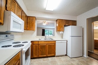 20 Cortez Way in Hot Springs, AR - Building Photo - Building Photo