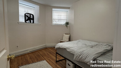 11 Saint Lukes Rd, Unit B in Boston, MA - Building Photo - Building Photo