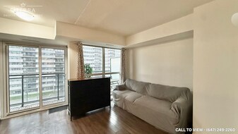 20 Meadowglen Pl in Toronto, ON - Building Photo