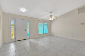 189 SE Floresta Dr in Port St. Lucie, FL - Building Photo - Building Photo
