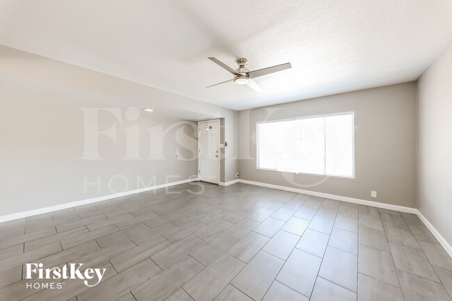 4855 W North Ln in Glendale, AZ - Building Photo - Building Photo