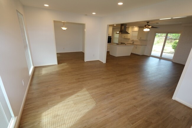 5414 Spellman Rd in Houston, TX - Building Photo - Building Photo