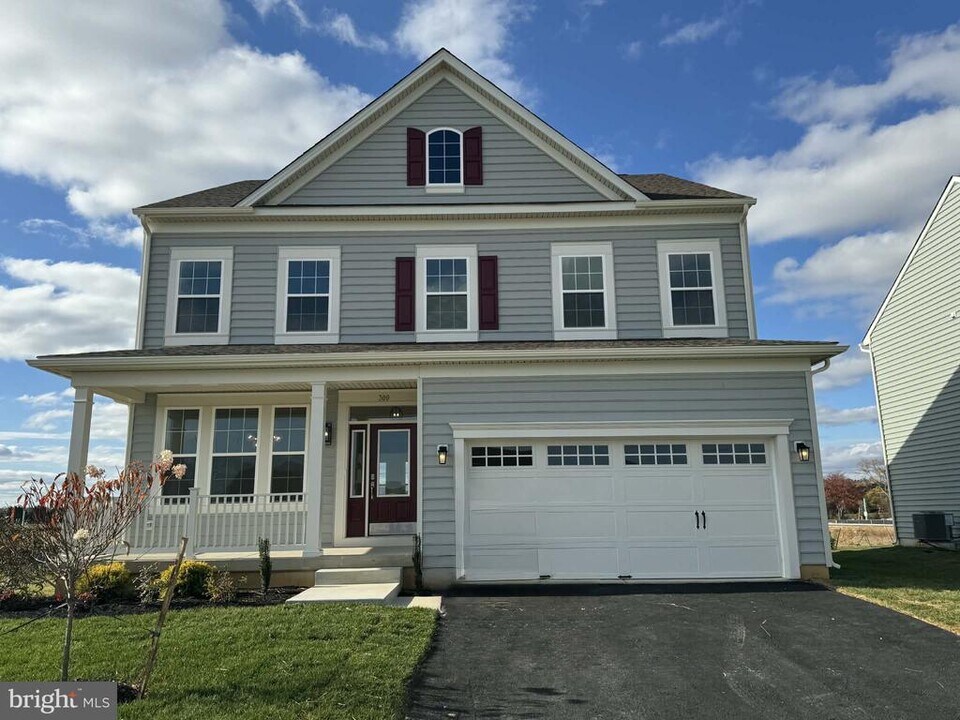 309 THALES Dr in Middletown, DE - Building Photo