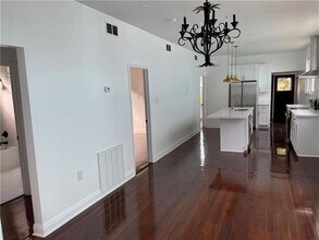 3208 Louisiana Ave Pkwy in New Orleans, LA - Foto de edificio - Building Photo