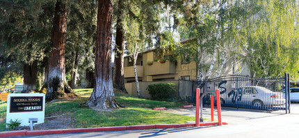 Sierra Woods Apartments in Sacramento, CA - Foto de edificio - Building Photo