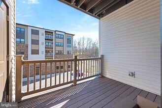 46270 Mount Allen Ter in Sterling, VA - Building Photo - Building Photo