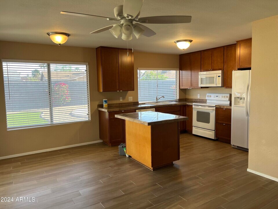 835 W Harvard Dr in Tempe, AZ - Building Photo