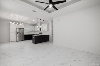 1424 E Hibiscus Ave in McAllen, TX - Building Photo - Building Photo