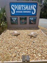 5111 S Gray Pelican Way, Unit 174 in Homosassa, FL - Building Photo