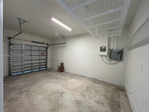 680 SE 13th Ct in Homestead, FL - Building Photo - Building Photo