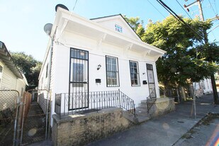 2612 Urquhart St, Unit 2612 in New Orleans, LA - Building Photo