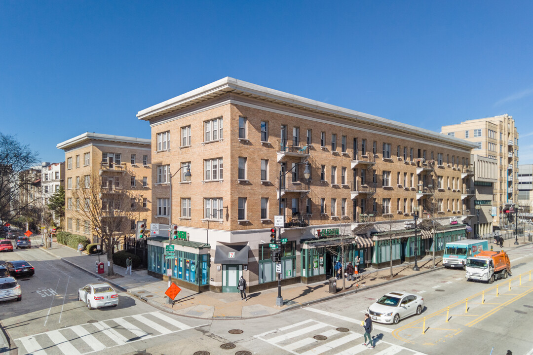 Adams Court in Washington, DC - Building Photo