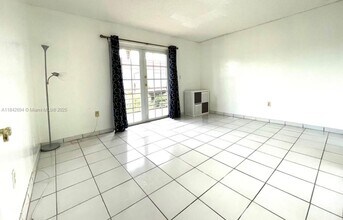 6575 W 4th Ave in Hialeah, FL - Building Photo - Building Photo