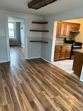 16 Willow Ave, Unit 2 bedroom, 2nd floor apartment in Pompton Lakes, NJ - Foto de edificio - Building Photo