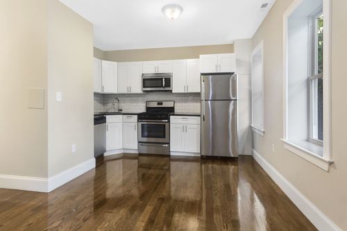 255 Paris St-Unit -3 in Boston, MA - Building Photo - Building Photo