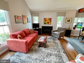272 Wood Stream Ct in Langhorne, PA - Building Photo - Building Photo