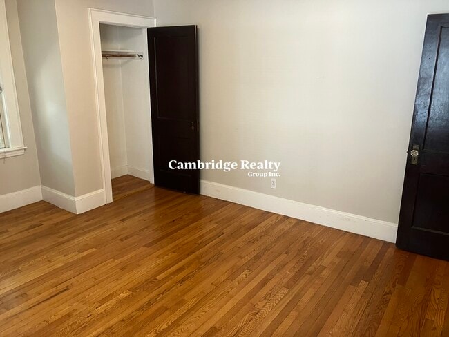 93 Hillside Rd, Unit 2 in Watertown, MA - Building Photo - Building Photo