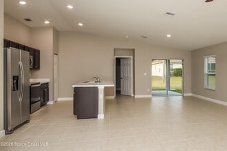 543 Reading St SE in Palm Bay, FL - Building Photo - Building Photo