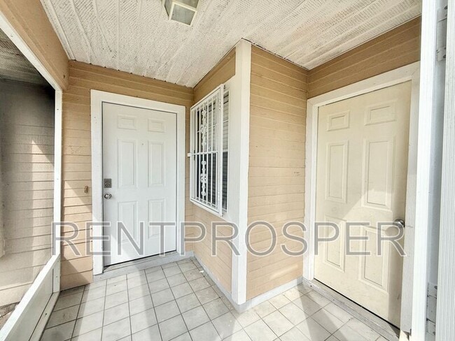 3604 Spring Land Dr in Orlando, FL - Building Photo - Building Photo