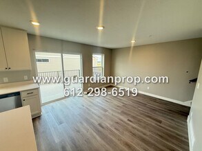 8861 Granite Ct in Woodbury, MN - Building Photo - Building Photo
