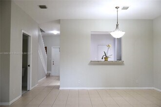 5489 NW 90th Ave in Sunrise, FL - Building Photo - Building Photo