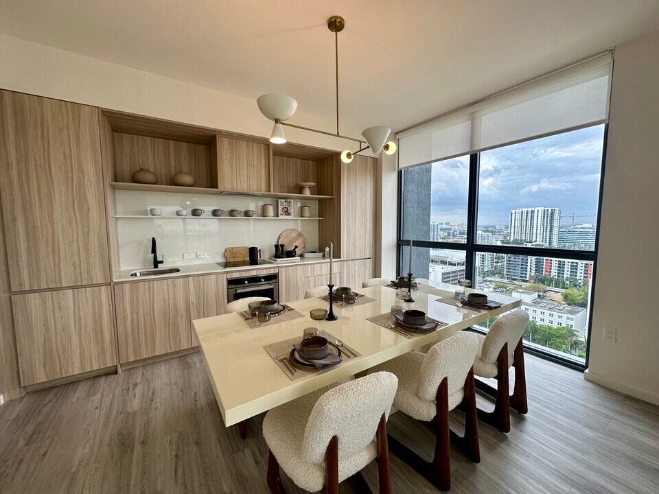 452 NE 39th St, Unit B1 in Miami, FL - Foto de edificio