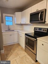 459 Via Cascata Dr in Clementon, NJ - Building Photo