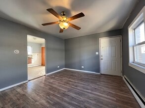 5305 S 72nd Ct in Summit, IL - Building Photo - Building Photo