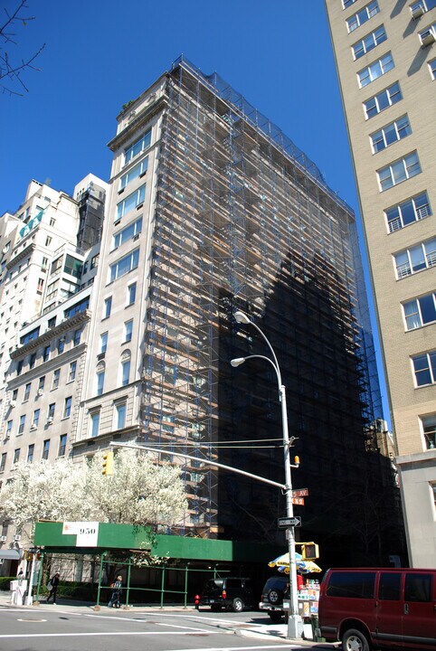 950 5th Ave in New York, NY - Building Photo