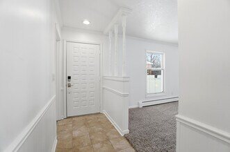 7214 Winnebago Dr in Fort Wayne, IN - Building Photo - Building Photo