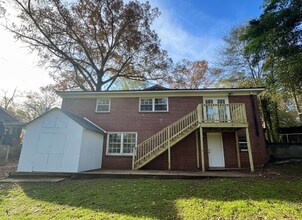 1121 E Magnolia Ave in Auburn, AL - Building Photo - Building Photo