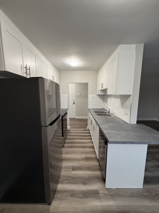 100 Veronica Avenue in London, ON - Building Photo - Building Photo