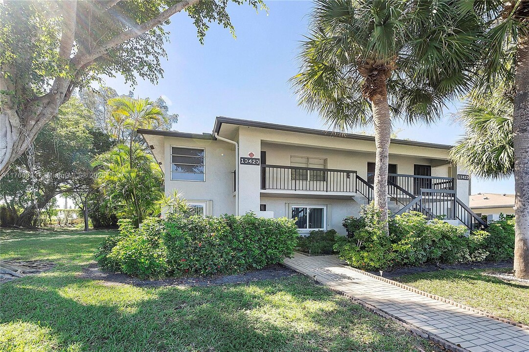 13423 Fishtail Palm Ct in Delray Beach, FL - Building Photo