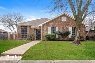 928 Micarta Dr in Mesquite, TX - Building Photo