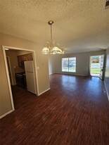 1006 Country Aire Dr in Round Rock, TX - Building Photo - Building Photo