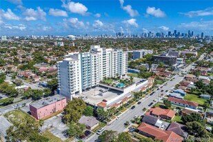 3000 Coral Wy in Coral Gables, FL - Building Photo