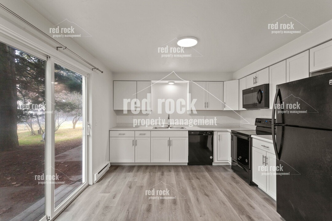 4209 N Abbey Rd in Coeur d'Alene, ID - Building Photo