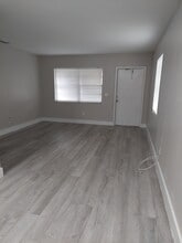 5619 Lime Rd, Unit 5619Limerd in West Palm Beach, FL - Foto de edificio - Building Photo