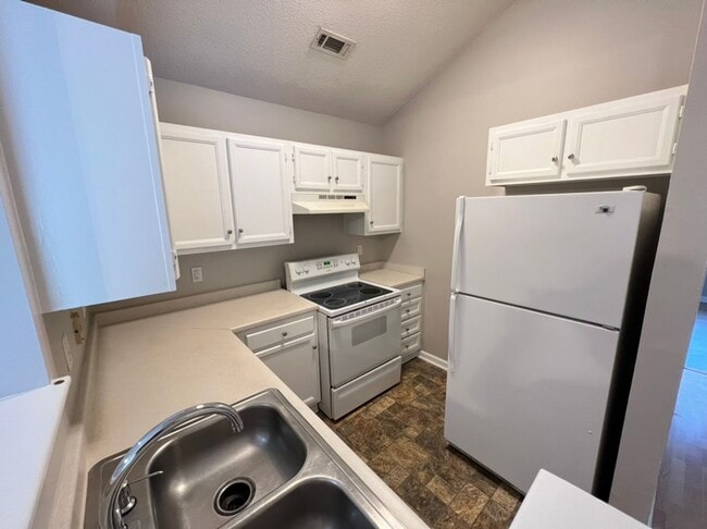 416 Devlin Pl in Durham, NC - Building Photo - Building Photo