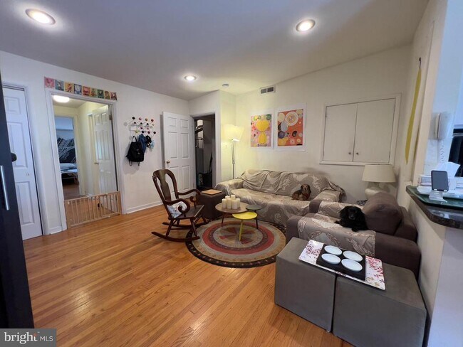 1524 Waverly St in Philadelphia, PA - Building Photo - Building Photo