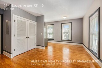 236 Hampton Ave SE in Grand Rapids, MI - Building Photo - Building Photo