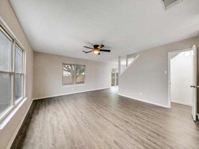 6722 Badger Pass Dr in San Antonio, TX - Building Photo - Building Photo