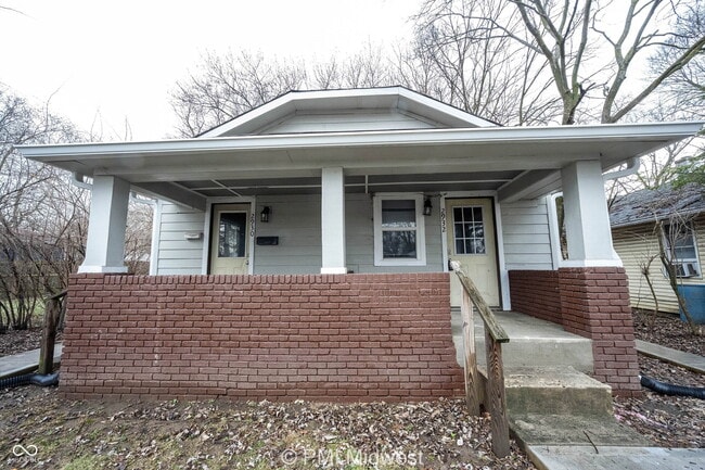 property at 2930 N Dearborn St