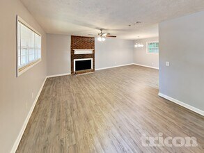 3964 Cindy Dr in Douglasville, GA - Foto de edificio - Building Photo