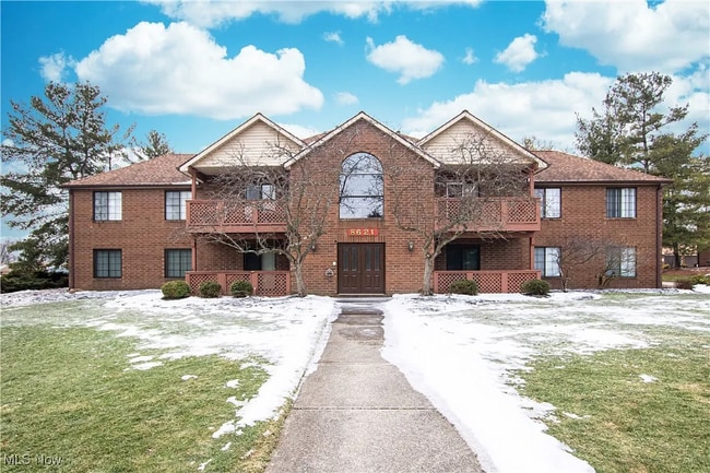 property at 8621 Scenicview Dr