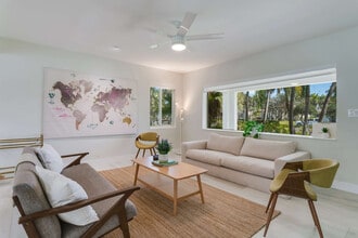 819 Hollywood Blvd in Hollywood, FL - Foto de edificio - Building Photo