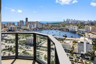 101 Diplomat Pkwy, Unit 2010 in Hallandale Beach, FL - Building Photo