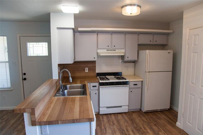 5300 Indio Cove in Austin, TX - Building Photo - Building Photo